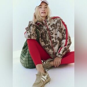 Free people movement camo pippa packable jacket nwt Xs